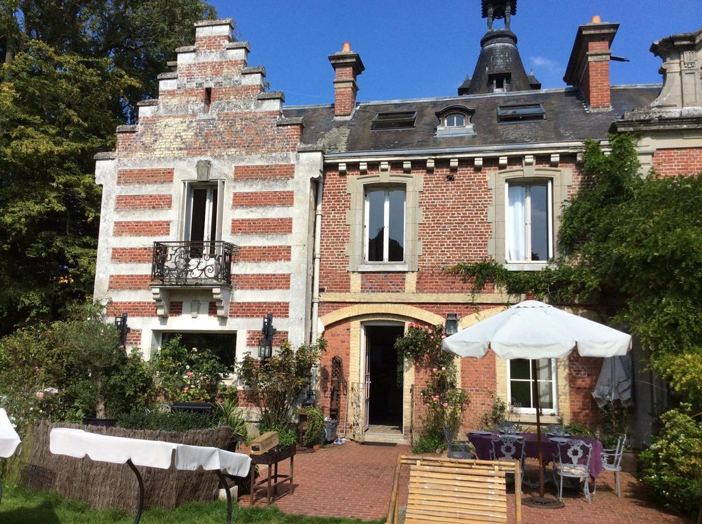 Chateau De Bertreville Bed and Breakfast Exterior foto