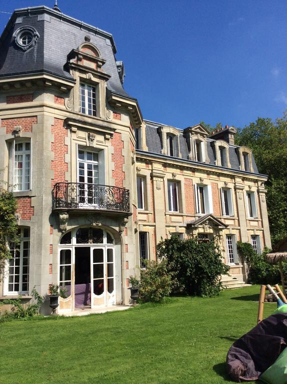 Chateau De Bertreville Bed and Breakfast Exterior foto