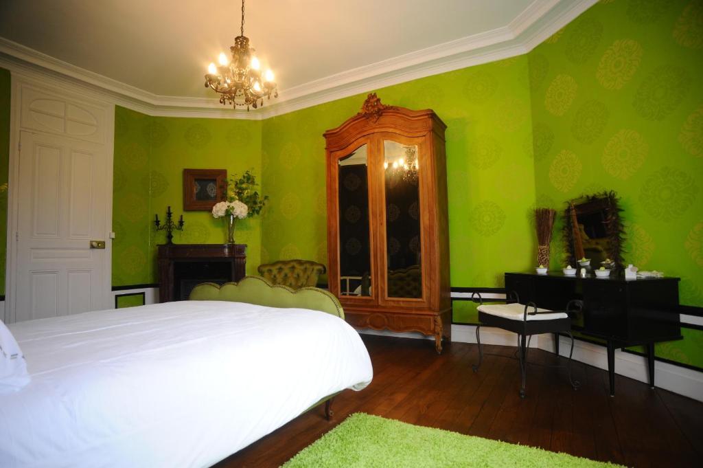 Chateau De Bertreville Bed and Breakfast Habitación foto