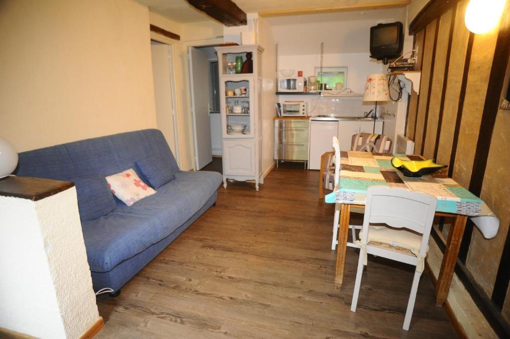 Chateau De Bertreville Bed and Breakfast Habitación foto