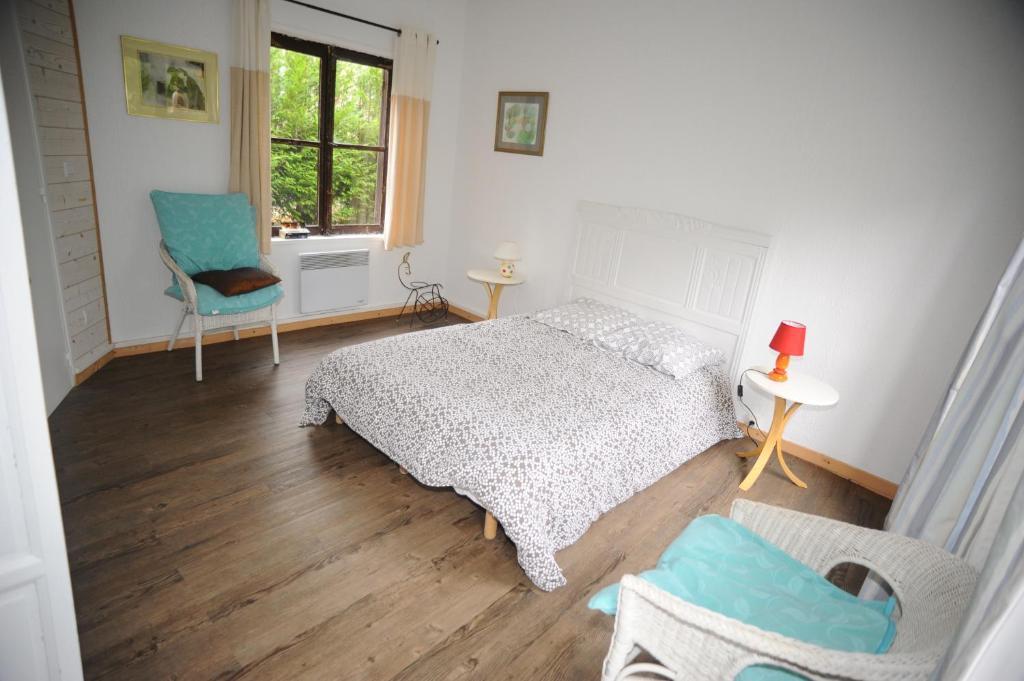 Chateau De Bertreville Bed and Breakfast Habitación foto